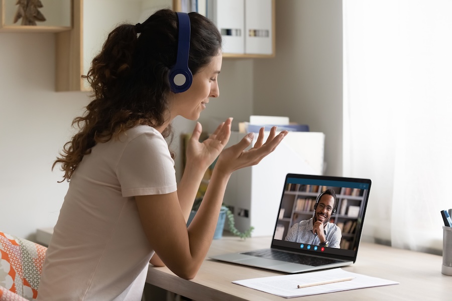 Wellness expert coaching via an online meeting