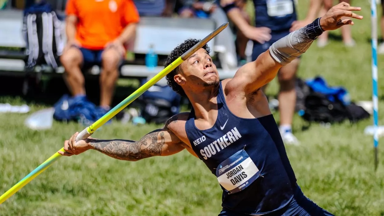 Jordan Davis, javelin thrower