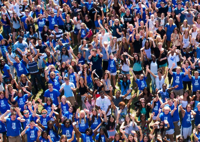 Hundreds of freshman cheering