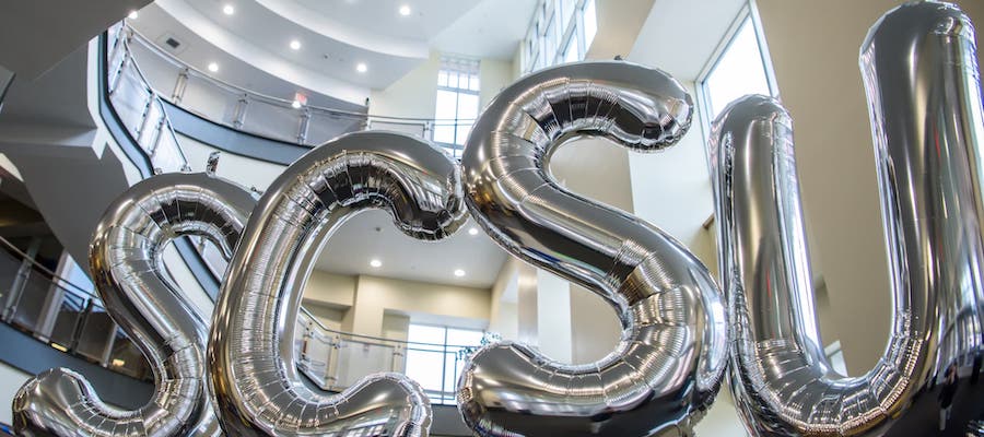 SCSU balloons