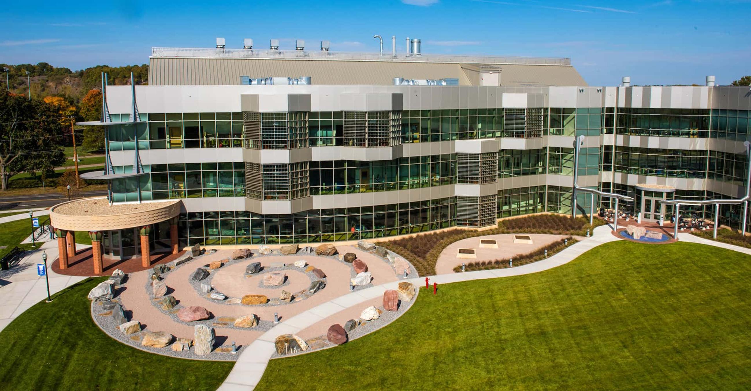 academic science building on the SCSU campus